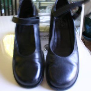 Kenneth Cole Mary Jane's Black, Velcro Straps 8B